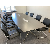 Nero table with Pavia chairs